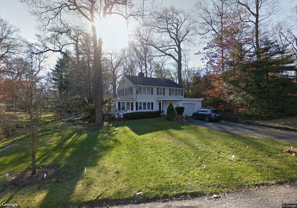 28 Wesskum Wood Rd, Riverside, CT 06878 - photo 1