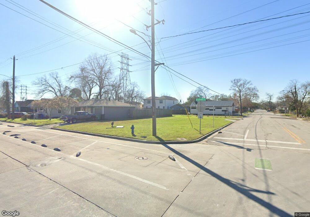 5723 Elysian St, Houston, TX 77009 - photo 1