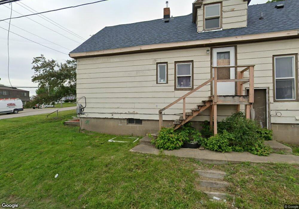 1416 9th St SW, Cedar Rapids, IA 52404 - photo 1