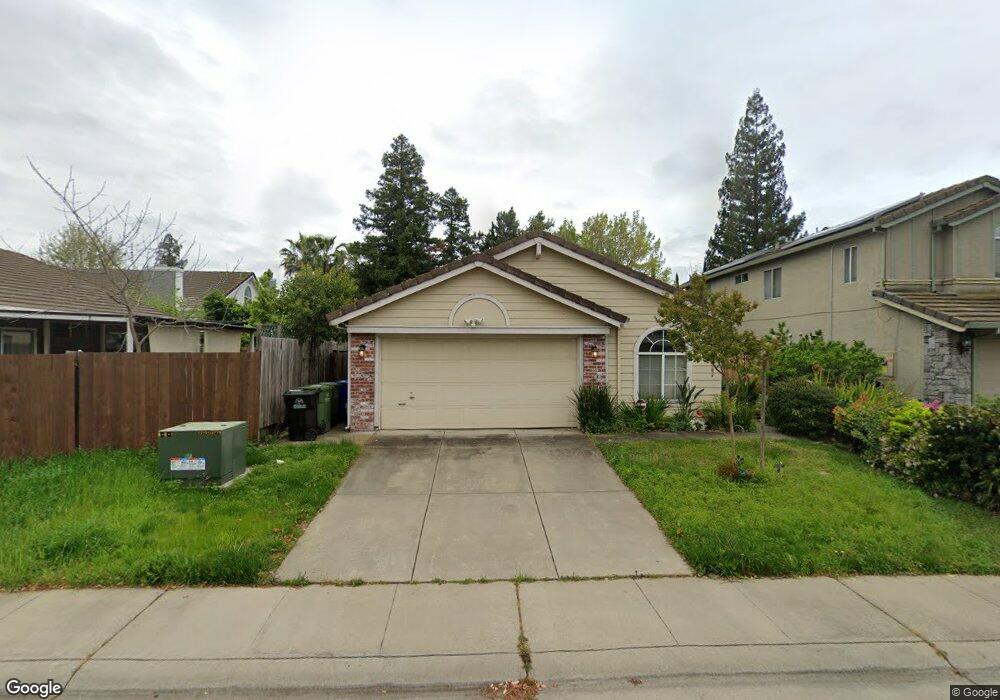 5220 Moon Run Way, Elk Grove, CA 95758 - photo 1