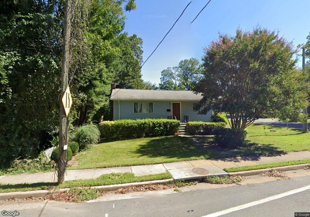 2237 Great Falls St, Falls Church, VA 22046 - photo 1