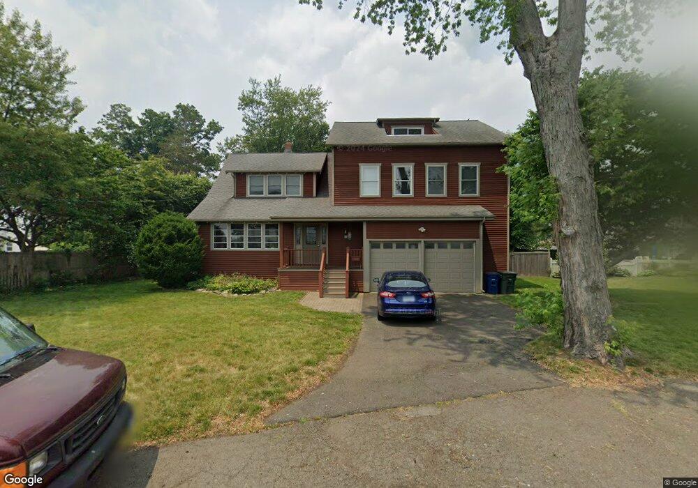 10 Beacon Ct, Bridgeport, CT 06605 - photo 1