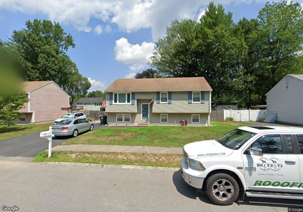 13 Syracuse Rd, Nashua, NH 03064 - photo 1