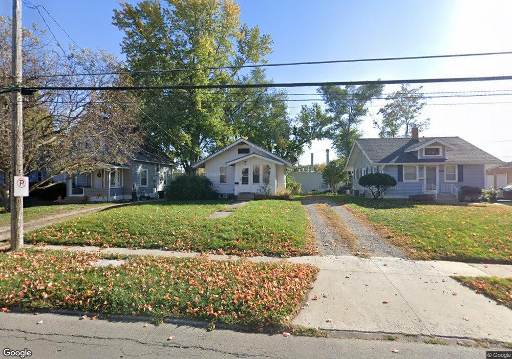 721 N 4th Ave E, Newton, IA 50208 - photo 1