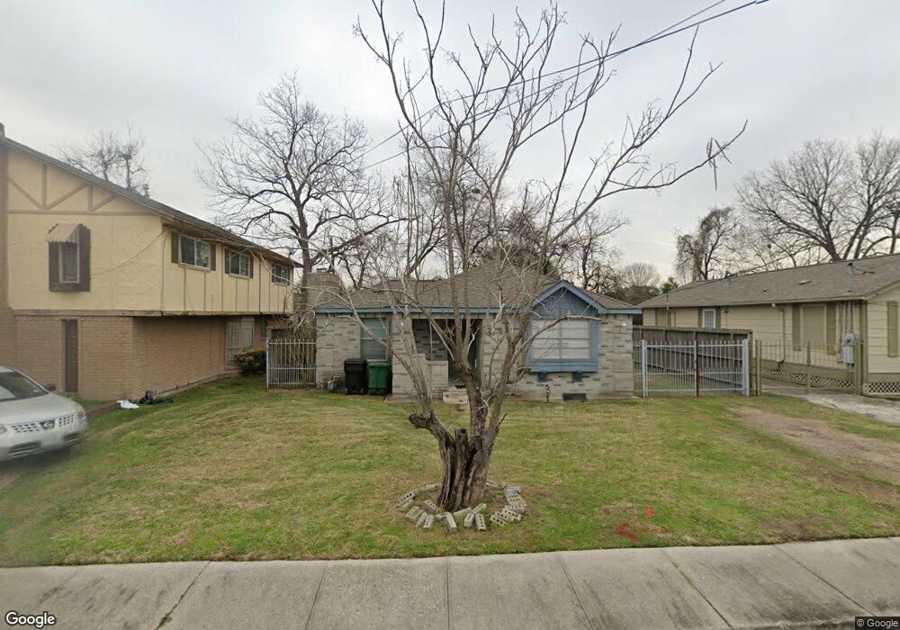 1218 Northwood St, Houston, TX 77009 - photo 1