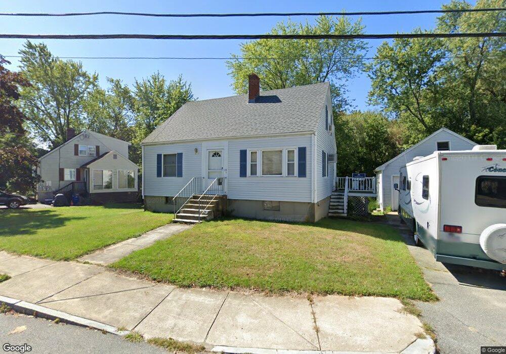 25 Hamilton Rd, Woburn, MA 01801 - photo 1