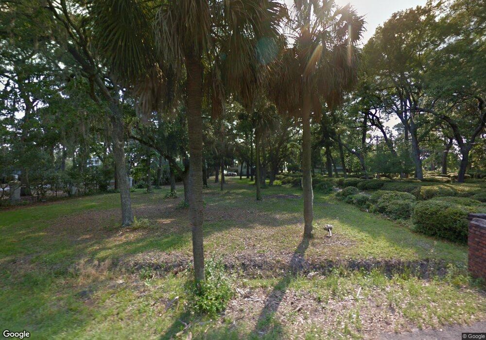 802 Wilmington Island Rd, Savannah, GA 31410 - photo 1