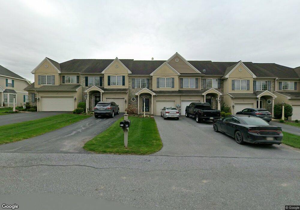 910 Walnut St, New Holland, PA 17557 - photo 1