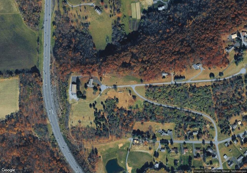 3566 Timber Ln, Slatington, PA 18080 - photo 1