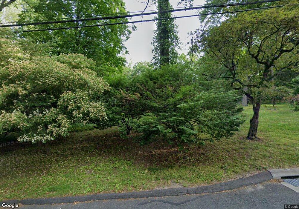 129 Woodridge Dr, New Canaan, CT 06840 - photo 1