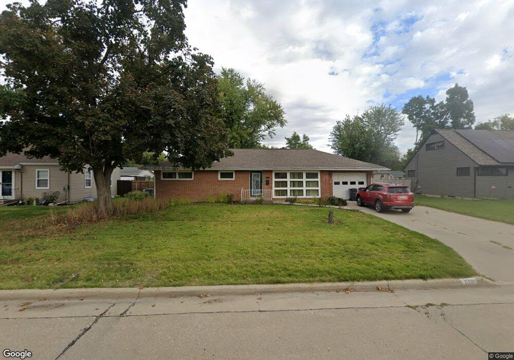 510 31st St SE, Cedar Rapids, IA 52403 - photo 1