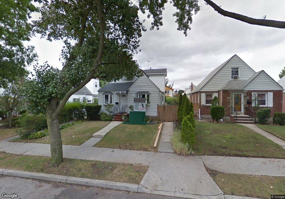 83-30 264th St, Glen Oaks, NY 11004 - photo 1