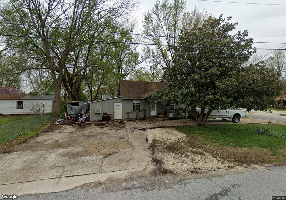 217 W Cleveland St, Prairie Grove, AR 72753 - photo 1