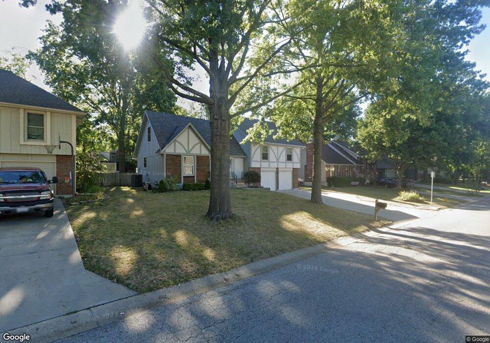 704 NW 19th St, Blue Springs, MO 64015 - photo 1