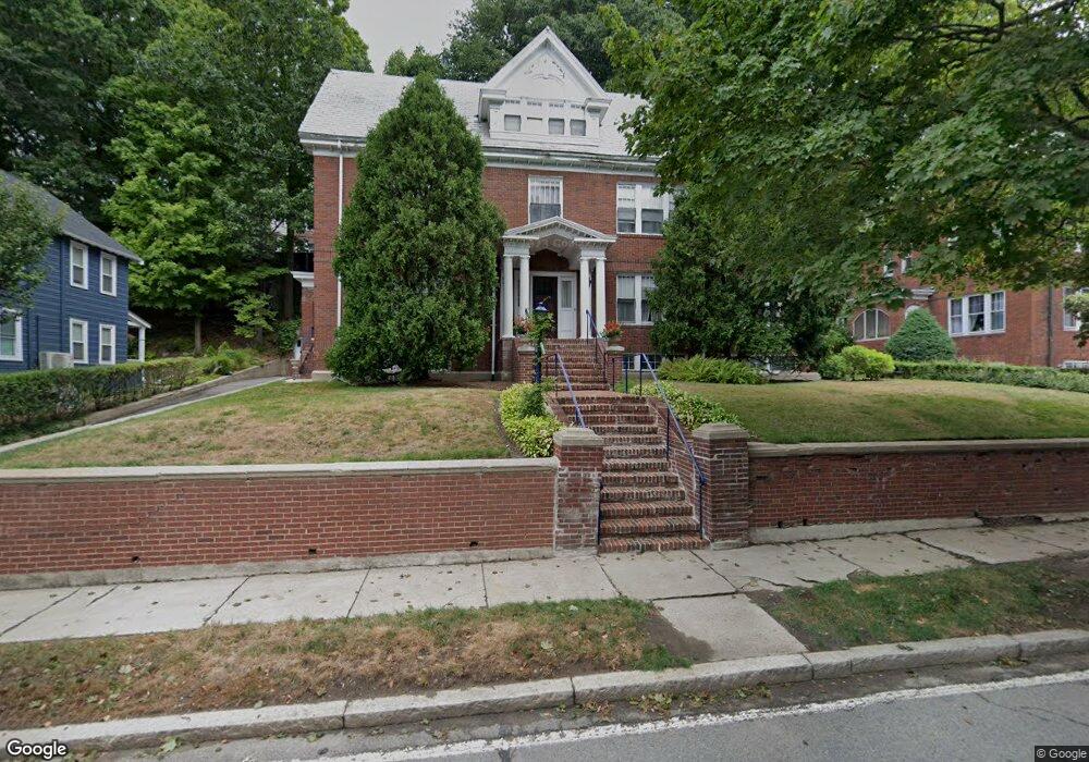 662 Chestnut Hill Ave, Brookline, MA 02445 - photo 1