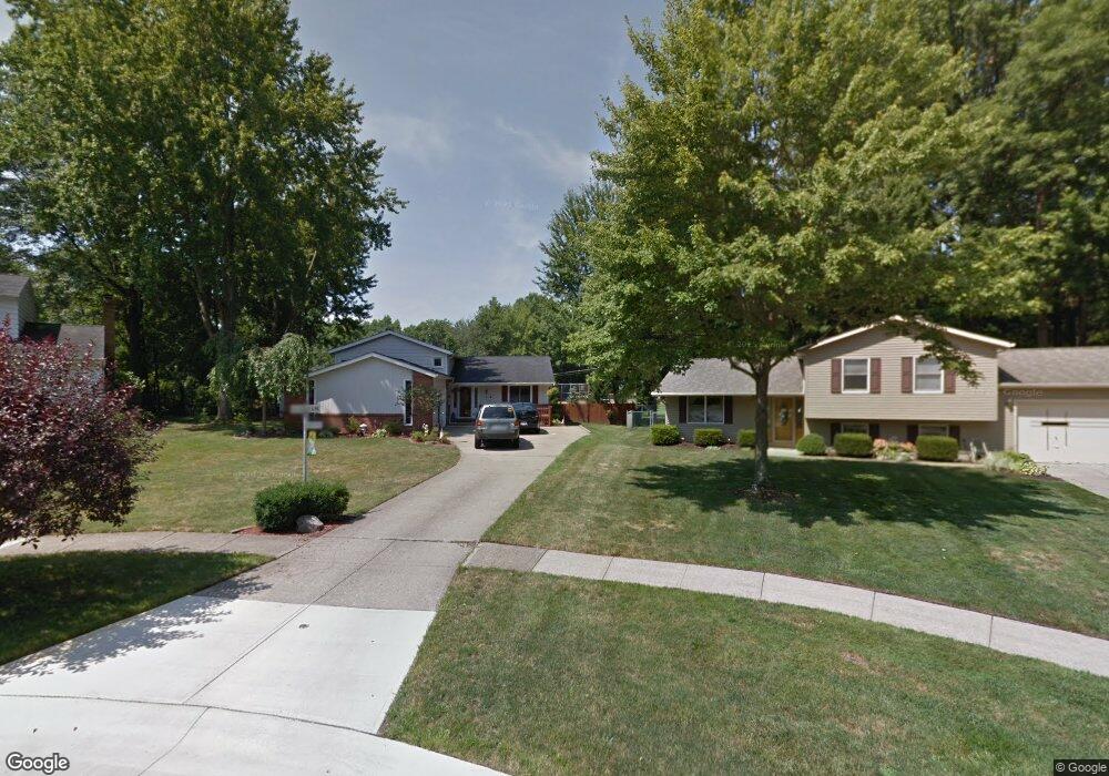 9574 Ponderosa Ln, Olmsted Falls, OH 44138 - photo 1