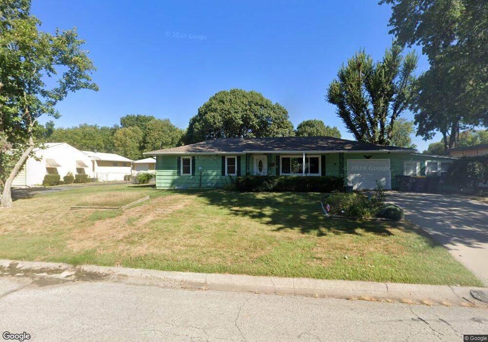 809 NW B St, Blue Springs, MO 64015 - photo 1