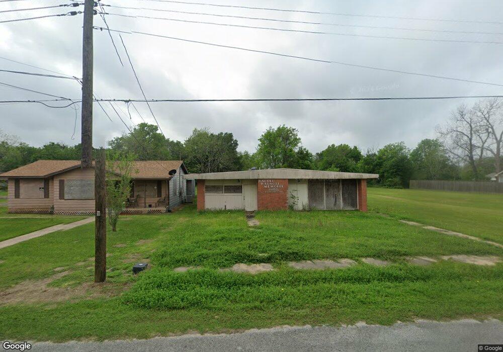1300 Duncan St, Bay City, TX 77414 - photo 1
