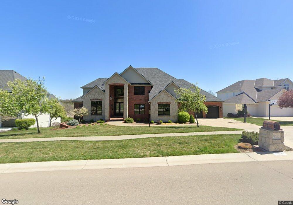 3906 SW Clarion Park Dr, Topeka, KS 66610 - photo 1