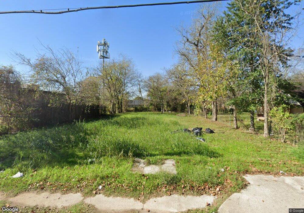 4411 E Hirsch Rd, Houston, TX 77026 - photo 1