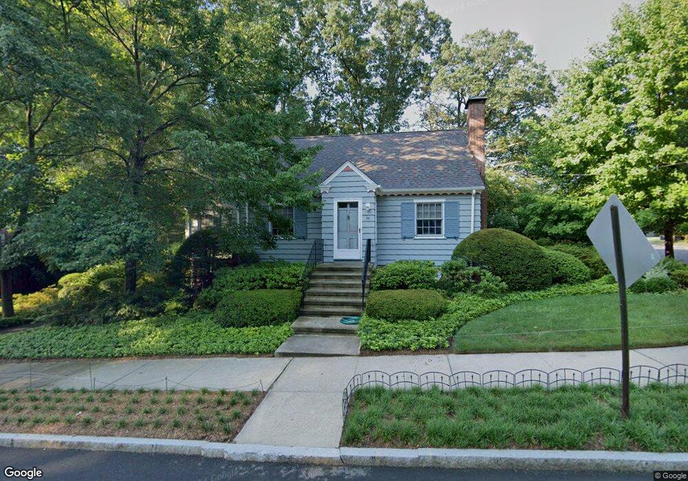 80 Hemlock Rd, New Haven, CT 06515 - photo 1