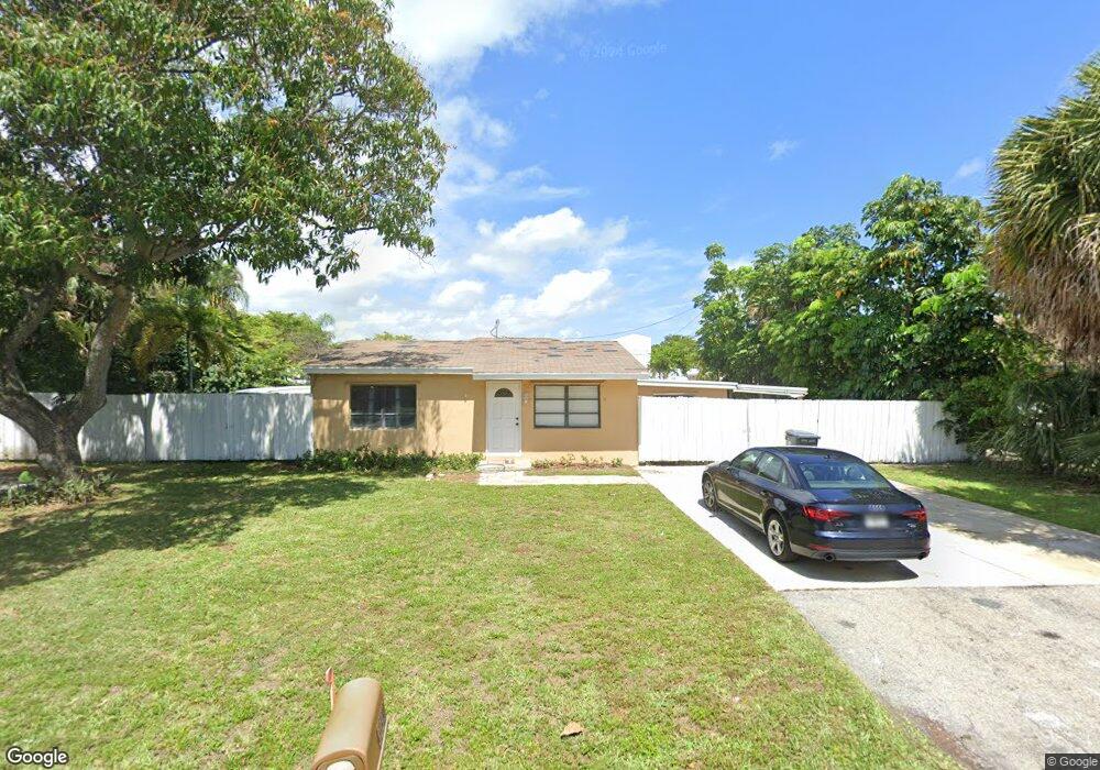 3033 Windward Ln, Lake Worth, FL 33462 - photo 1