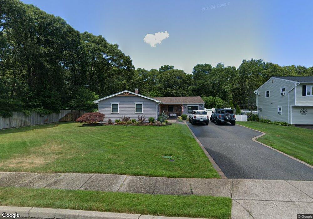 509 Greenbelt Pkwy, Holtsville, NY 11742 - photo 1