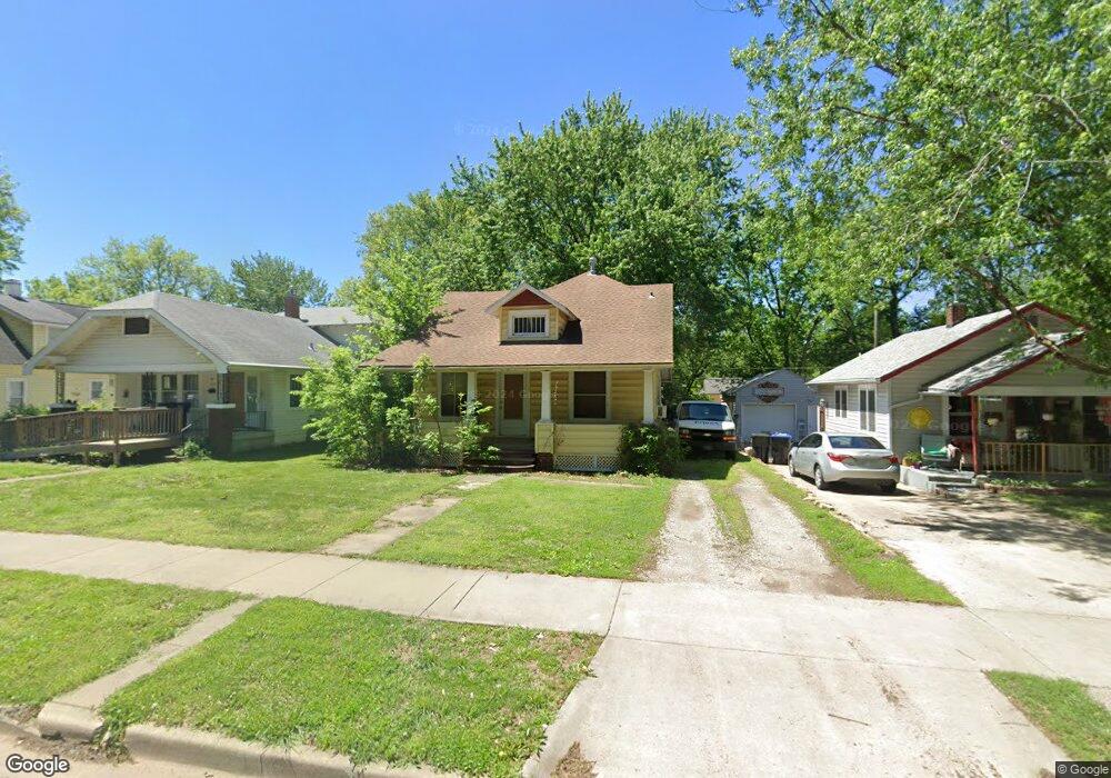 1171 SW Randolph Ave, Topeka, KS 66604 - photo 1
