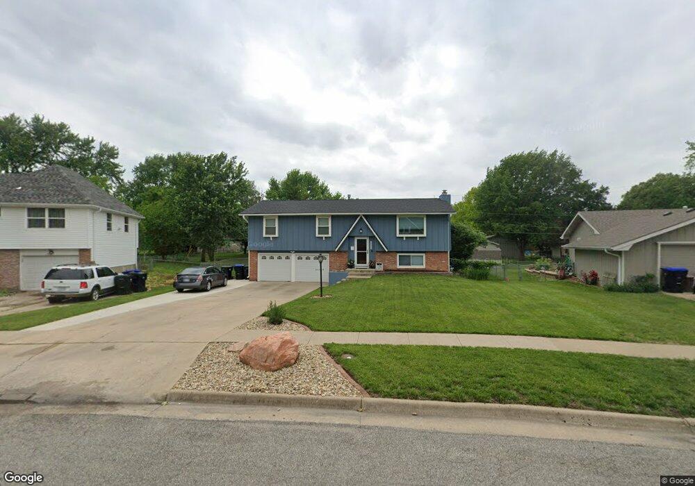 3413 SW Atwood Ave, Topeka, KS 66614 - photo 1