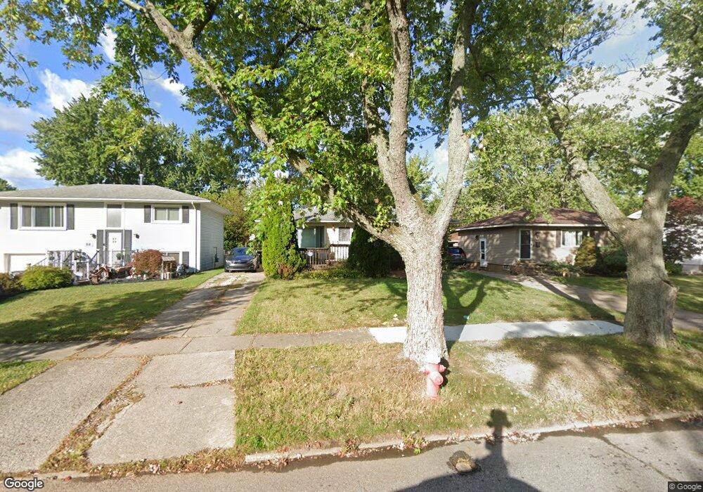 220 Erieview Blvd, Sheffield Lake, OH 44054 - photo 1