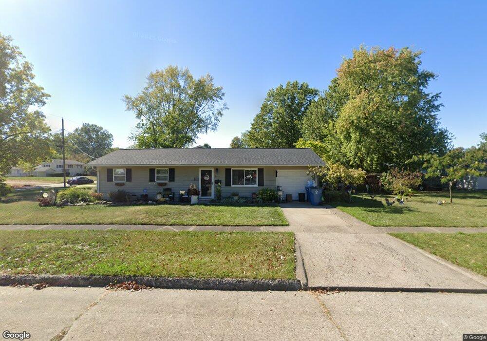 4026 Shawnee Dr, Lorain, OH 44055 - photo 1