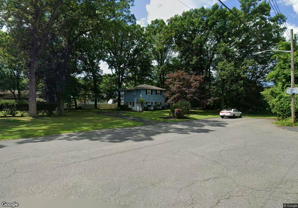 21 W Palmer Ave, Nanuet, NY 10954 - photo 1