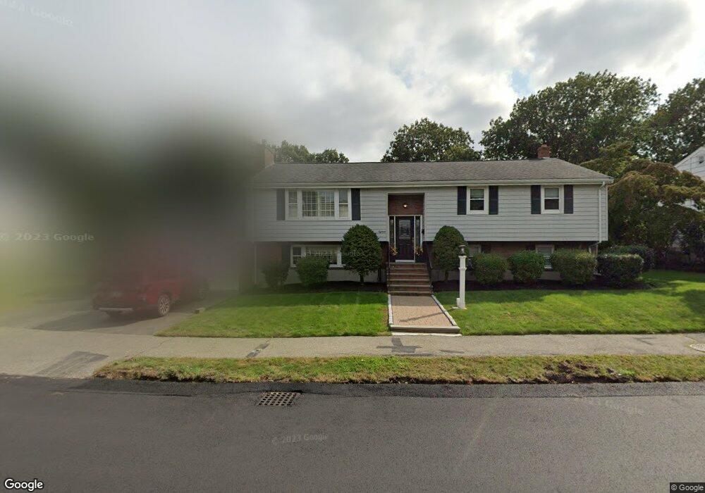 18 Fieldstone Dr, Stoneham, MA 02180 - photo 1