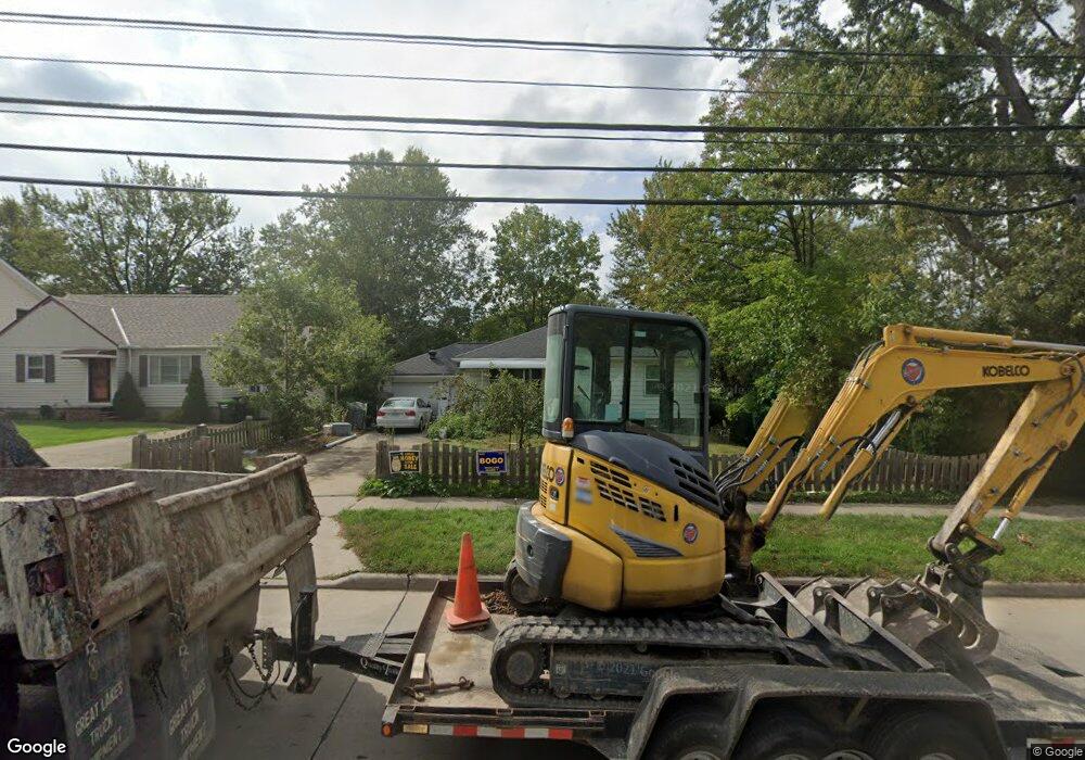 2136 Rockefeller Rd, Wickliffe, OH 44092 - photo 1