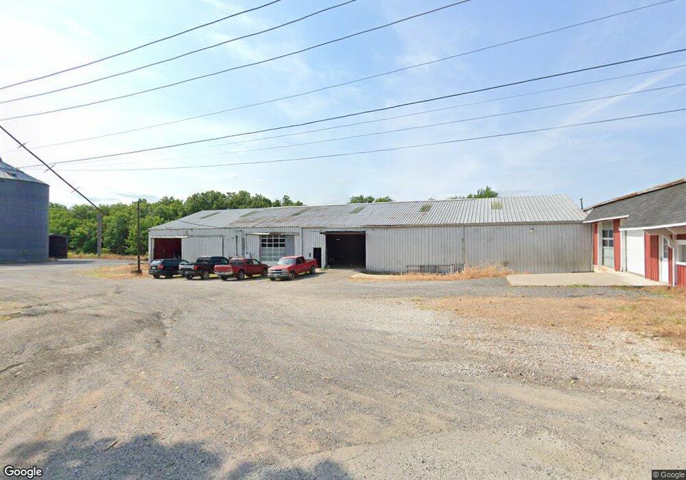 230 E 1st St, Bonham, TX 75418 - photo 1