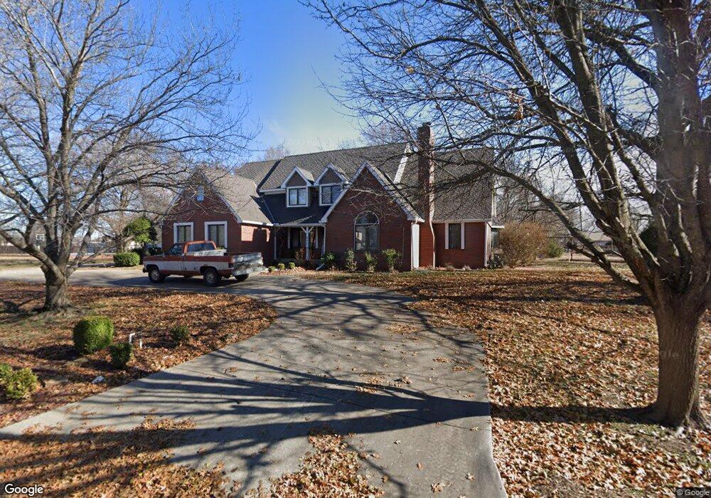 611 Quail Creek Rd, Parsons, KS 67357 - photo 1