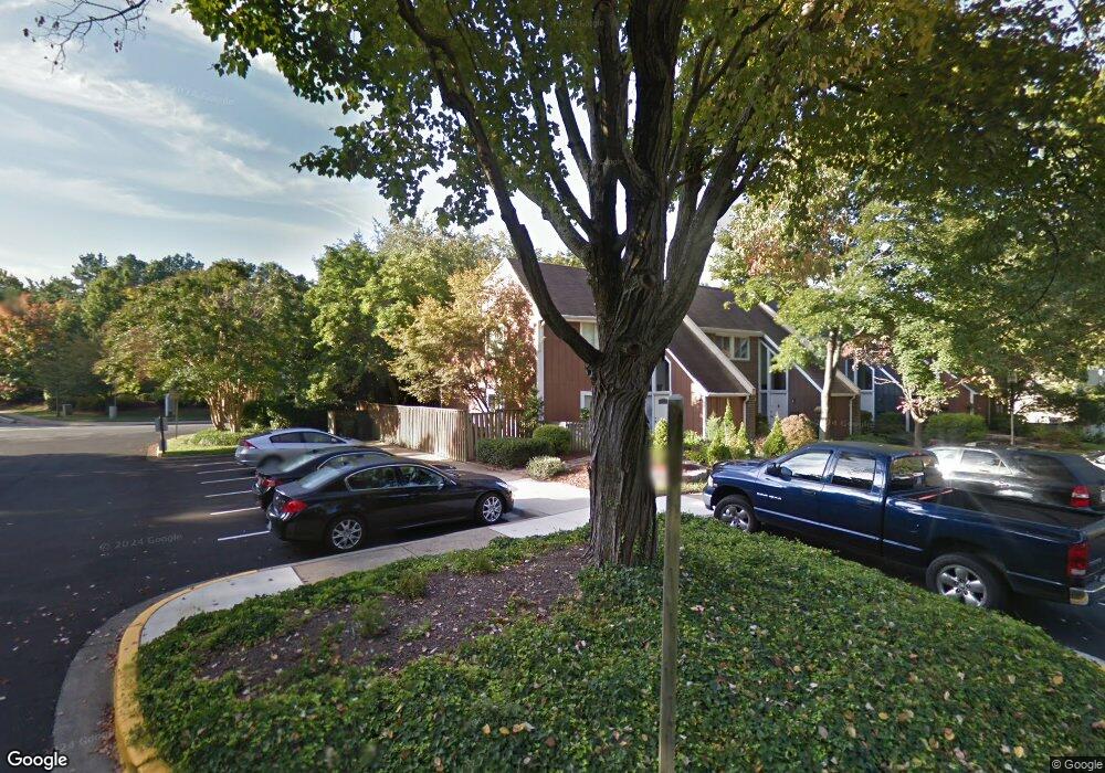 11192 Forest Edge Dr, Reston, VA 20190 - photo 1