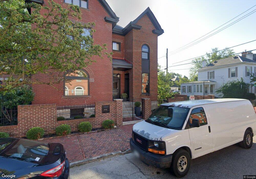 273 E Sycamore St, Columbus, OH 43206 - photo 1