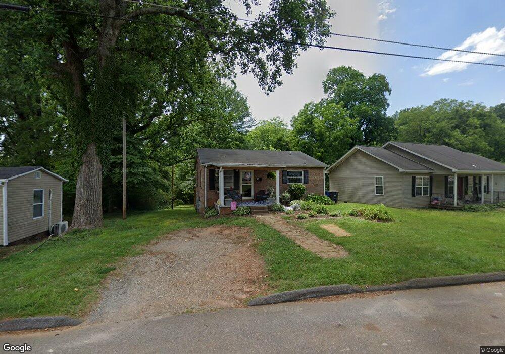 521 Sylvia St, Statesville, NC 28677 - photo 1