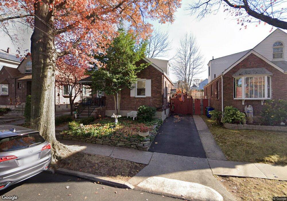 48 Fox Hunt Ct, Staten Island, NY 10301 - photo 1