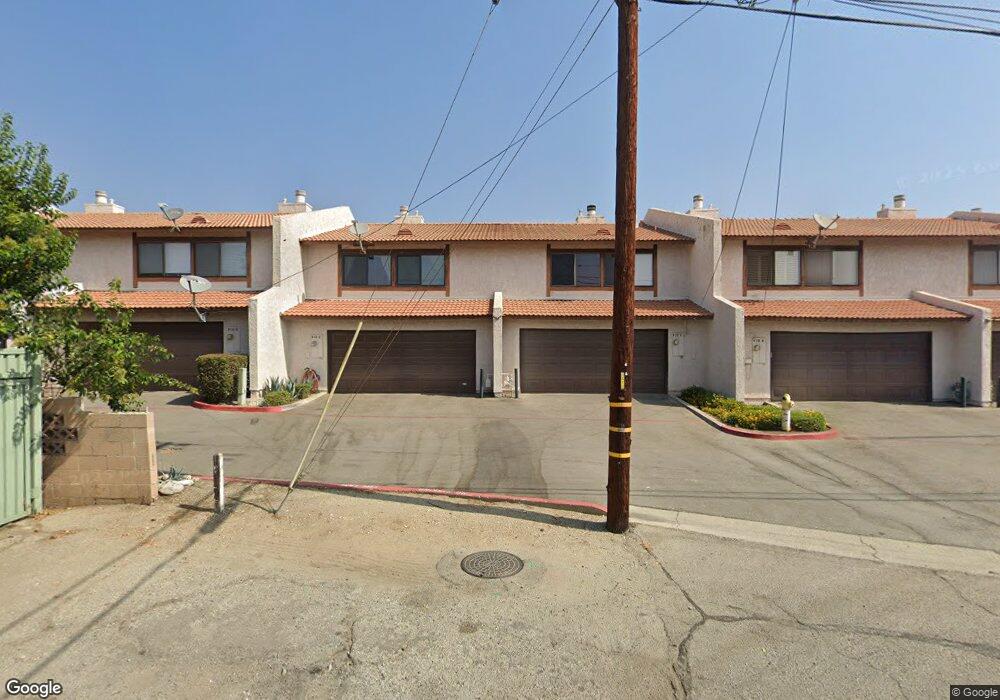 910 N Redding Way unit 16, Upland, CA 91786 - photo 1