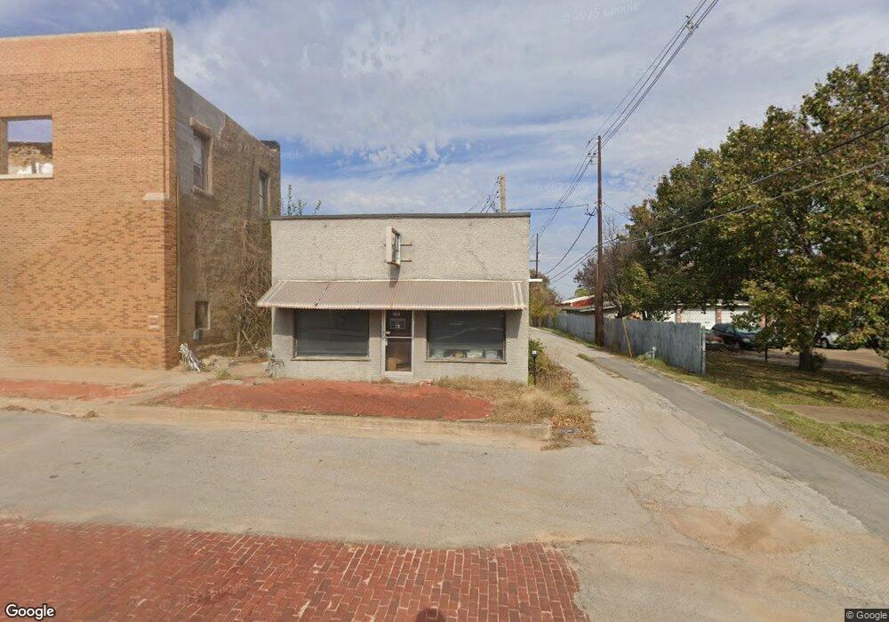 105 E Delaware St, Cleveland, OK 74020 - photo 1
