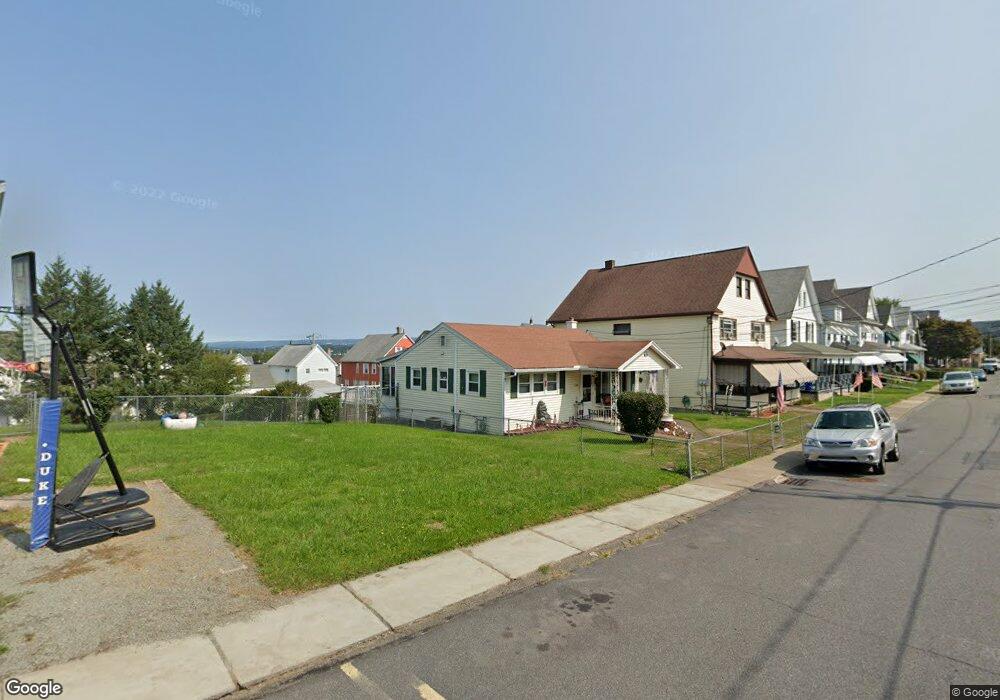 1128 W Locust St, Scranton, PA 18504 - photo 1