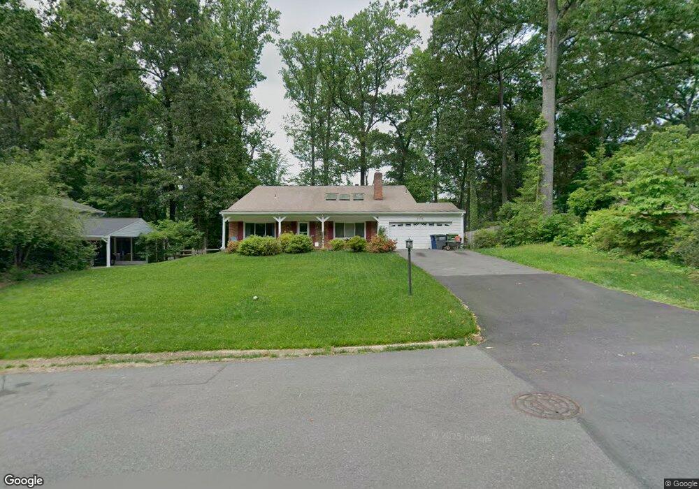 9116 Santayana Dr, Fairfax, VA 22031 - photo 1