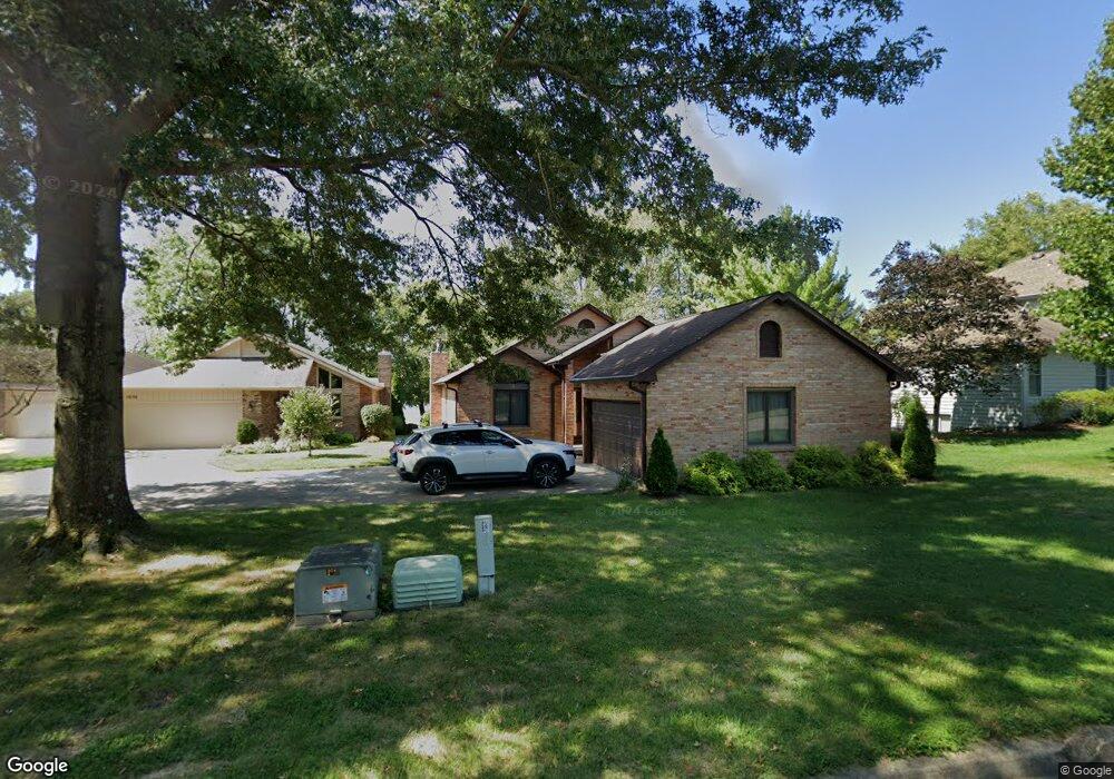 1022 Coles Dr, Columbus, IN 47201 - photo 1