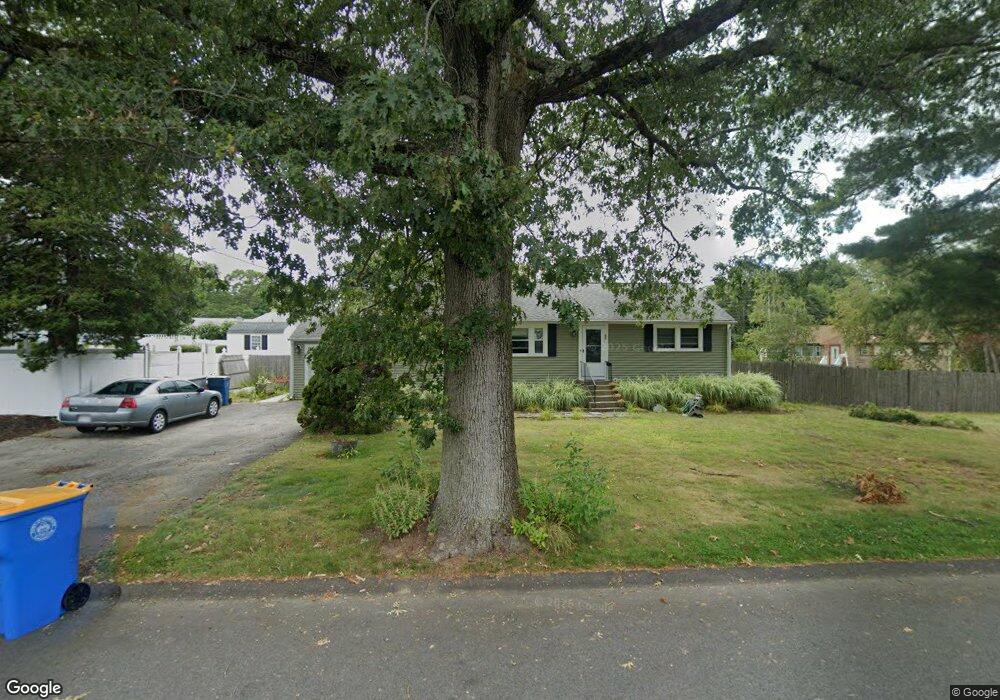 26 Pond Ln, Randolph, MA 02368 - photo 1