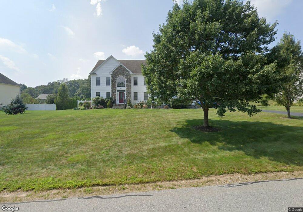 476 Maple St, Franklin, MA 02038 - photo 1