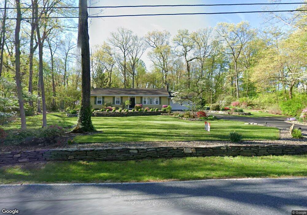 554 Forest Ln, Shoemakersville, PA 19555 - photo 1