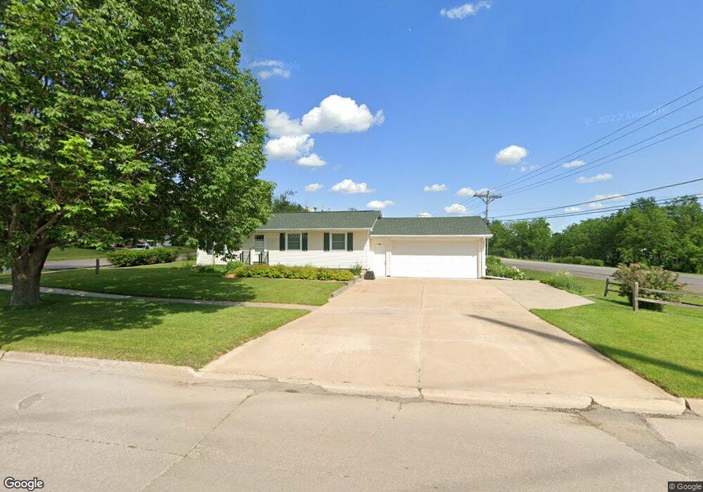 729 18th St NW, Cedar Rapids, IA 52405 - photo 1