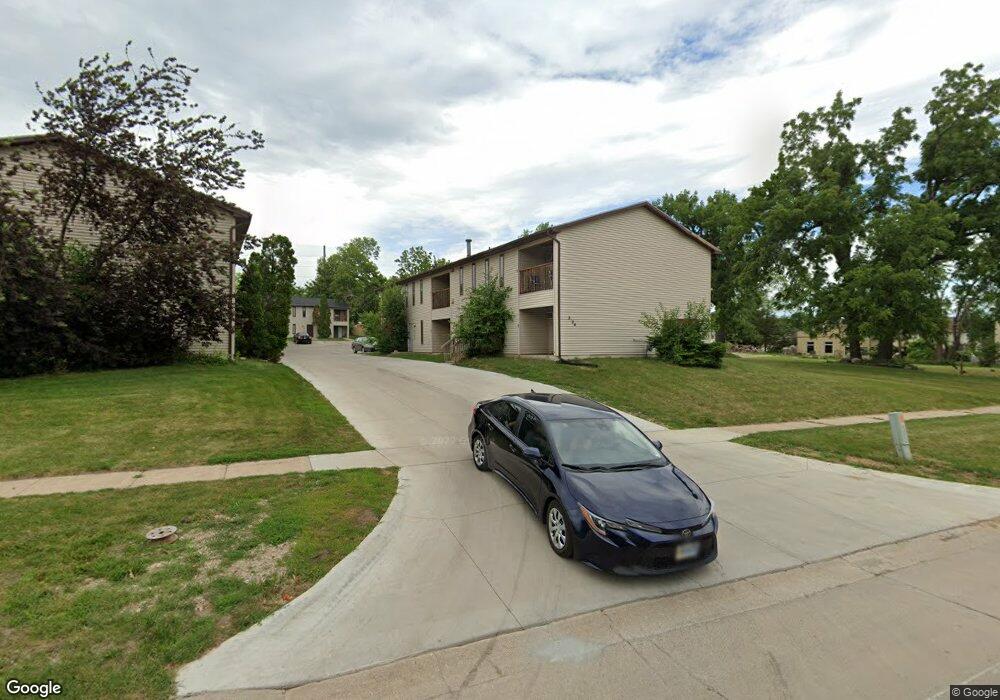 2120 Rockford Rd SW unit 4, Cedar Rapids, IA 52404 - photo 1